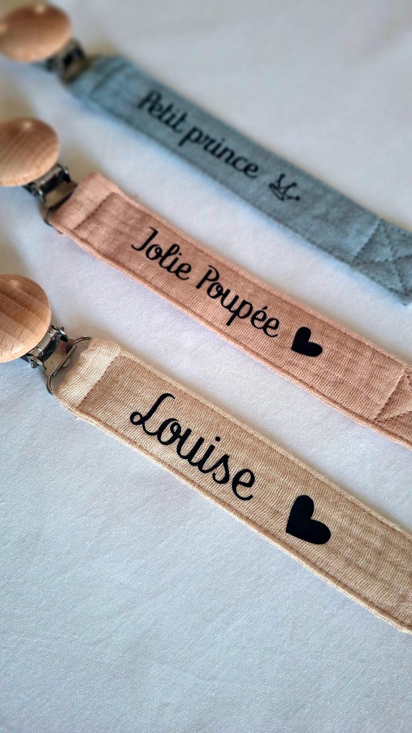 Attache tétine personnalisée couronne – prénom bébé | Ma Bulle Créative