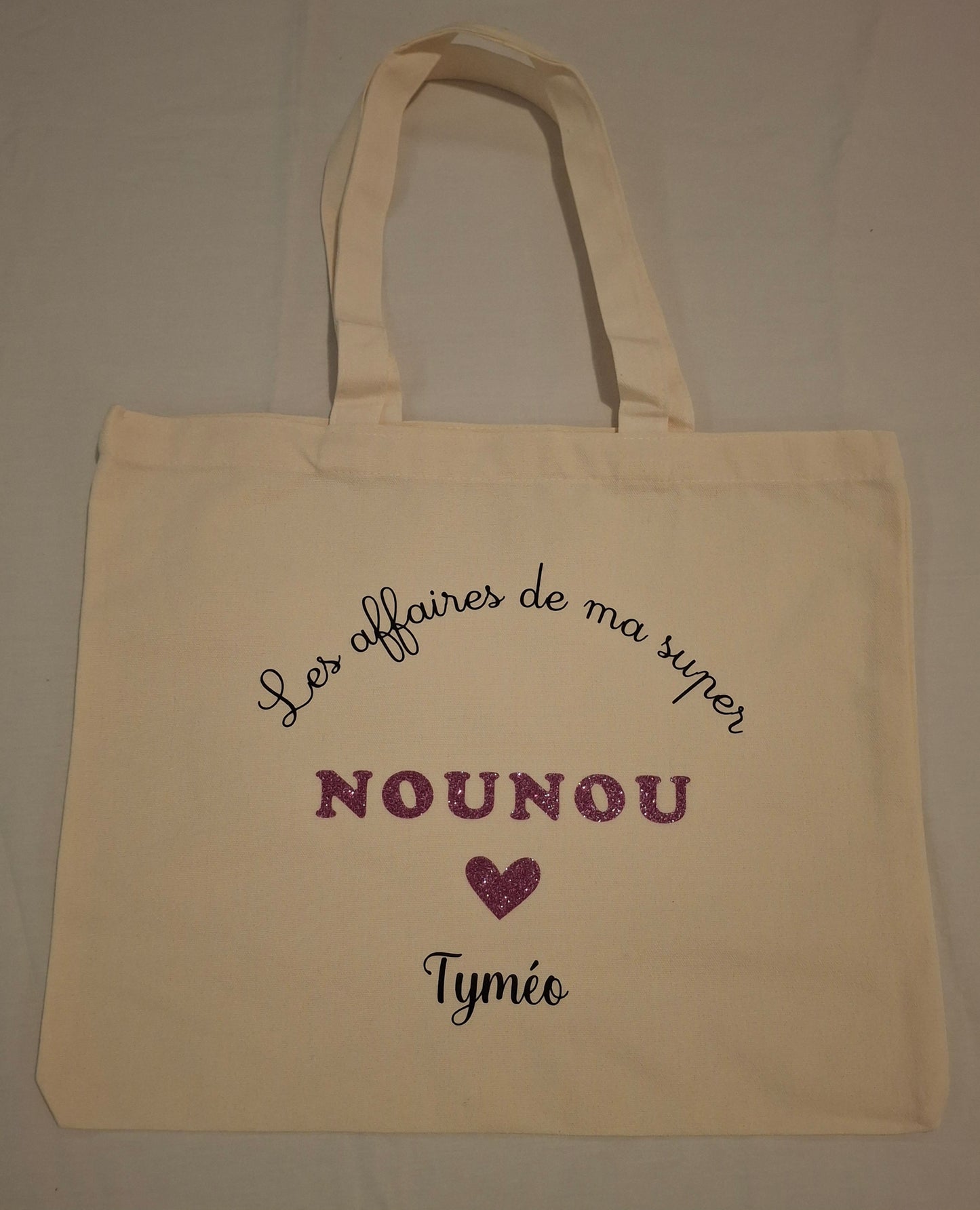 👜 Sac “Les affaires de ma super nounou” – Personnalisé avec cœur & prénom